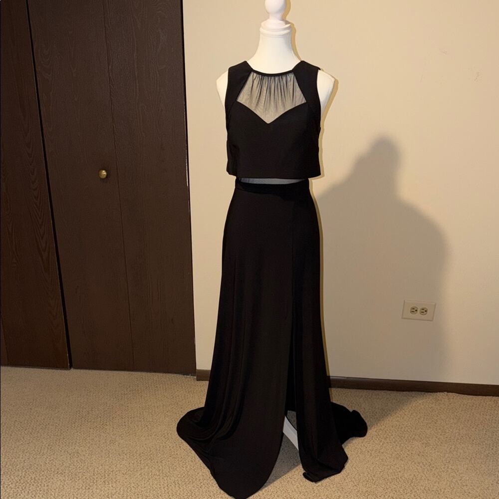 Night Way Collections Elegant Black Backless Dress - size 6
